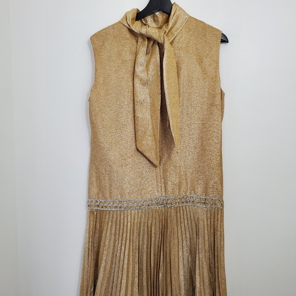 Vintage Gold Sleeveless Dress w/ Pleated Skirt - Picture 4 of 9